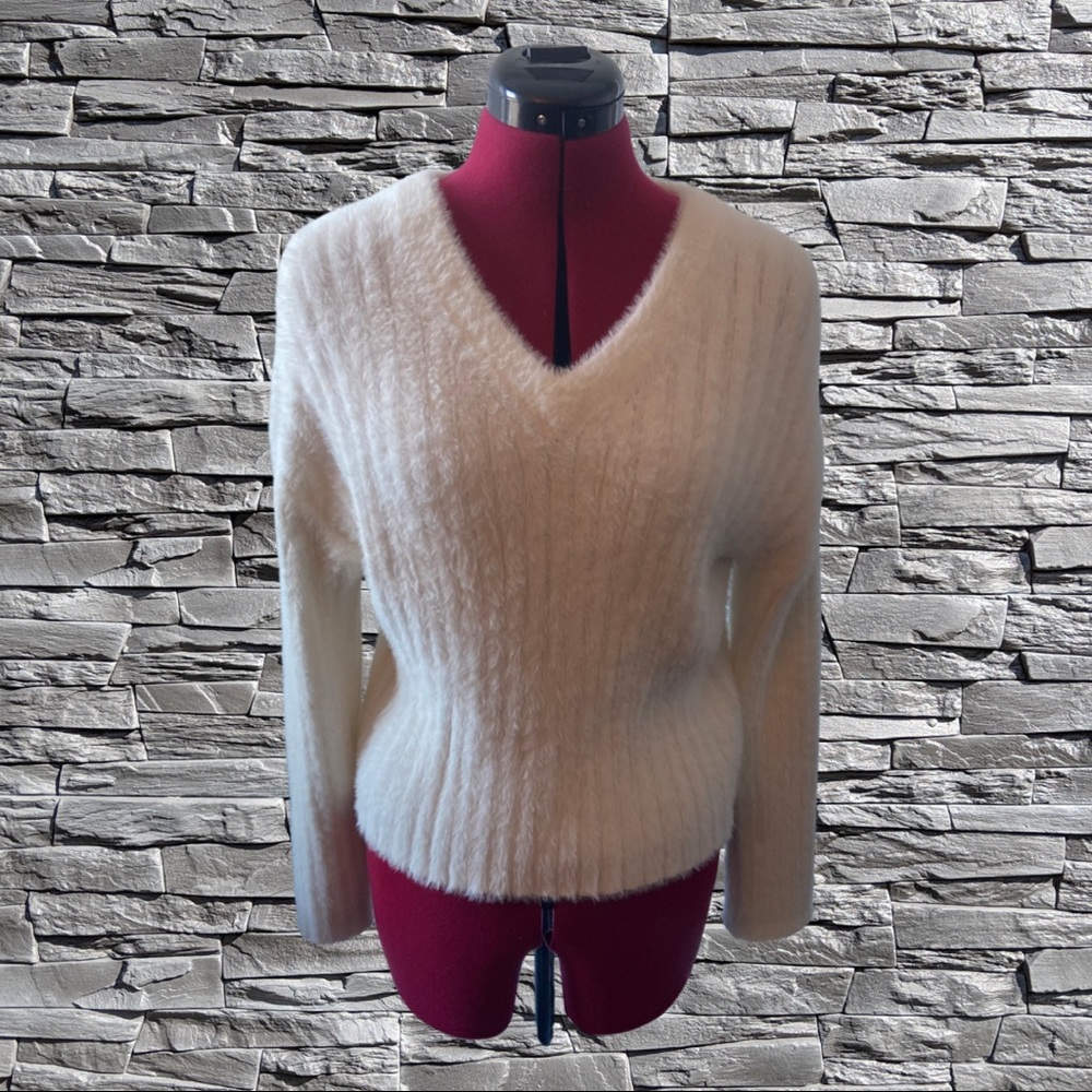 COPY - Aritzia | Babaton Ulmann Sweater